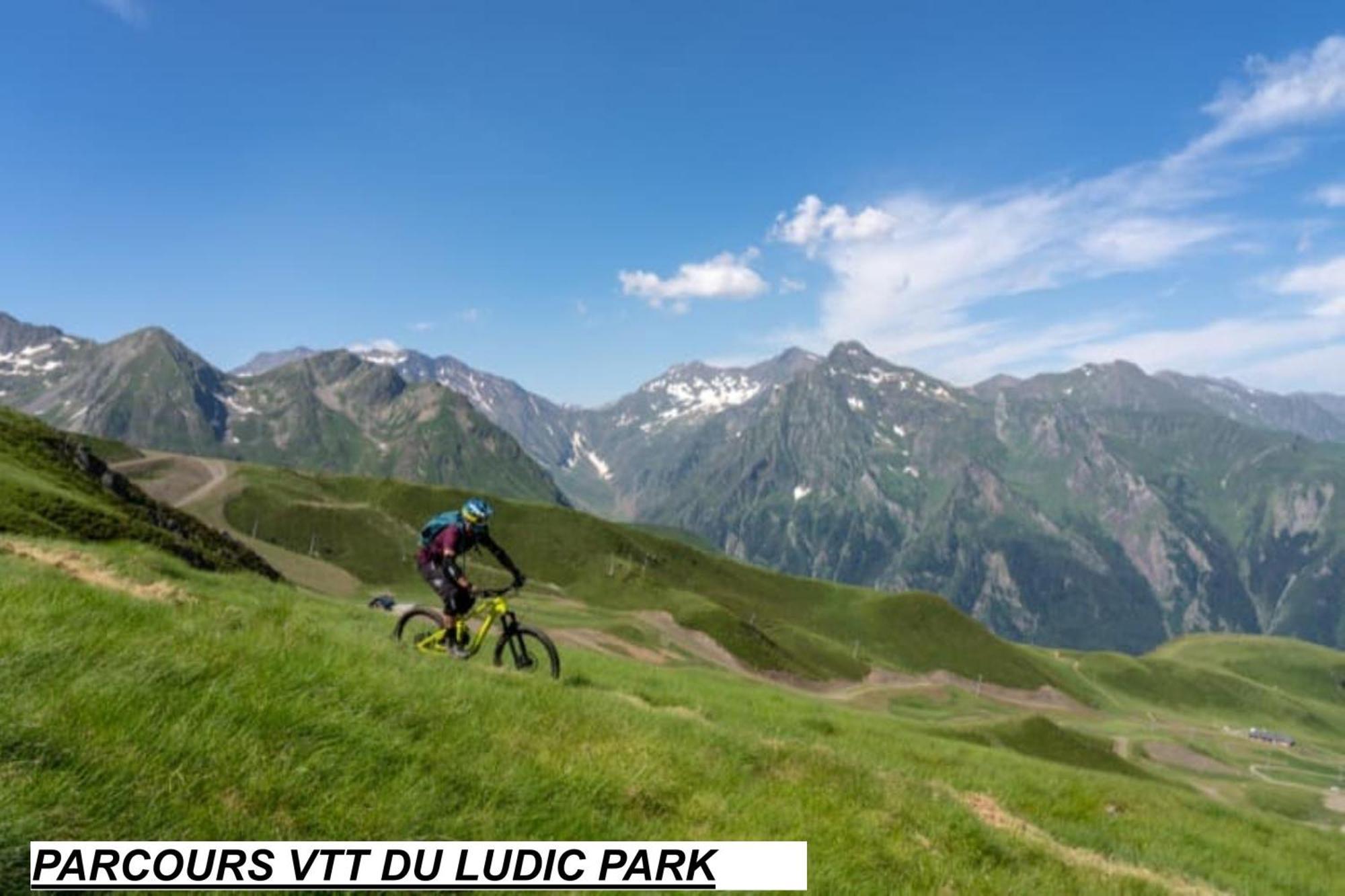 Granges LASCOSTES isolées et insolites en montagne à Loudenvielle dans les HAUTES-PYRENEES du dimanche au dimanche en principe néanmoins pour des séjours entre 4 et 7 nuits contactez-nous par la messagerie Exterior foto