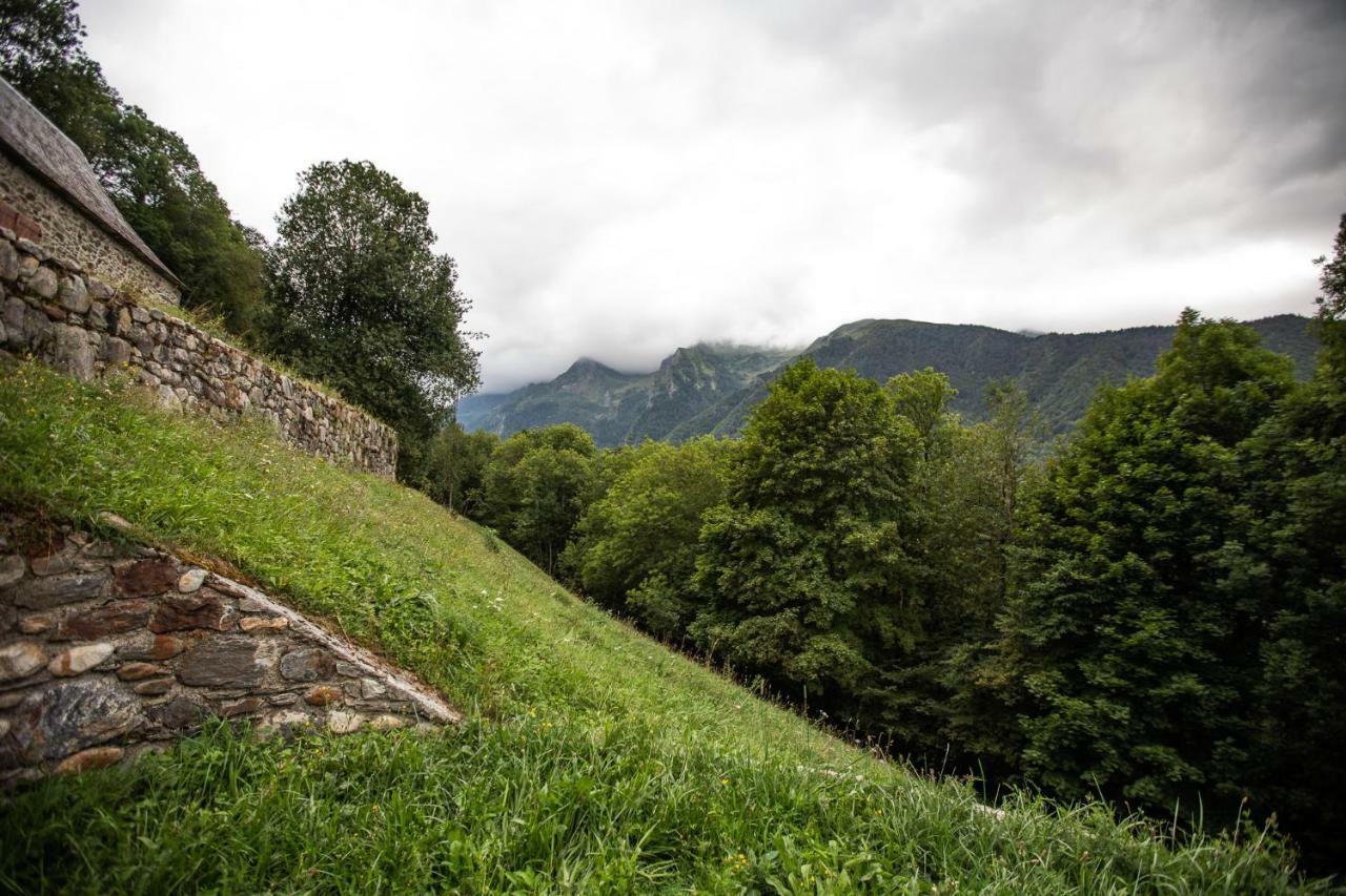 Granges LASCOSTES isolées et insolites en montagne à Loudenvielle dans les HAUTES-PYRENEES du dimanche au dimanche en principe néanmoins pour des séjours entre 4 et 7 nuits contactez-nous par la messagerie Exterior foto